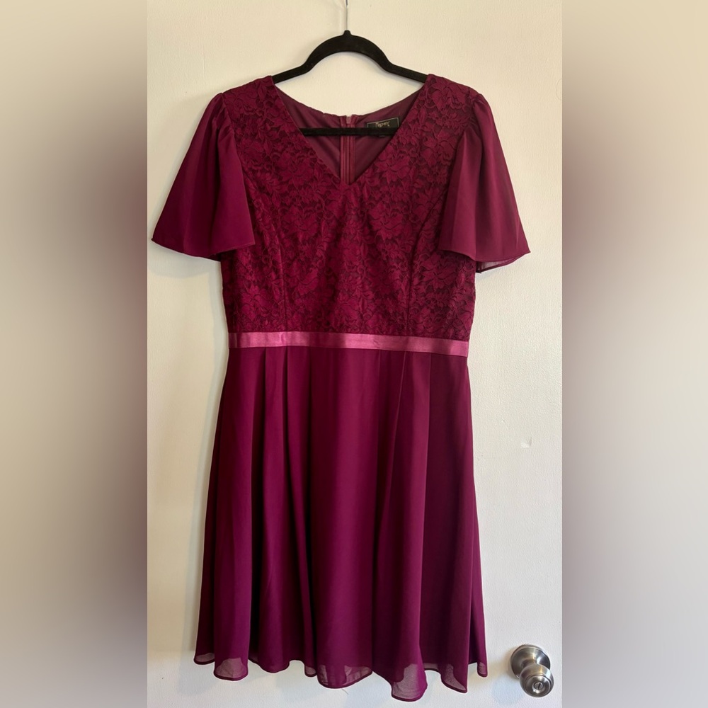 Elegant Burgundy Lace Dress